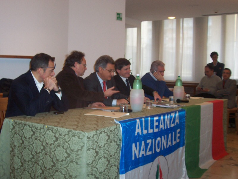 sabato 12 gennaio 2008: Emergenza ambientale, Napoli questione nazionale, Incontro con l'onorevole Gianni Alemanno 