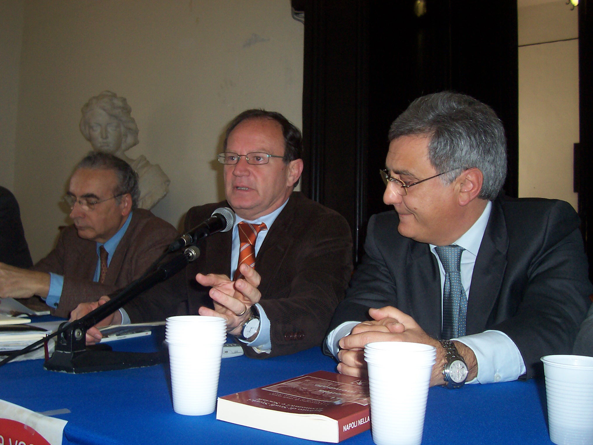 Presentazione del libro Napolitamo, di Giannino Di Stasio - Sala dei Baroni, Napoli, 6 aprile 2008: Intervento di Luciano Schifone